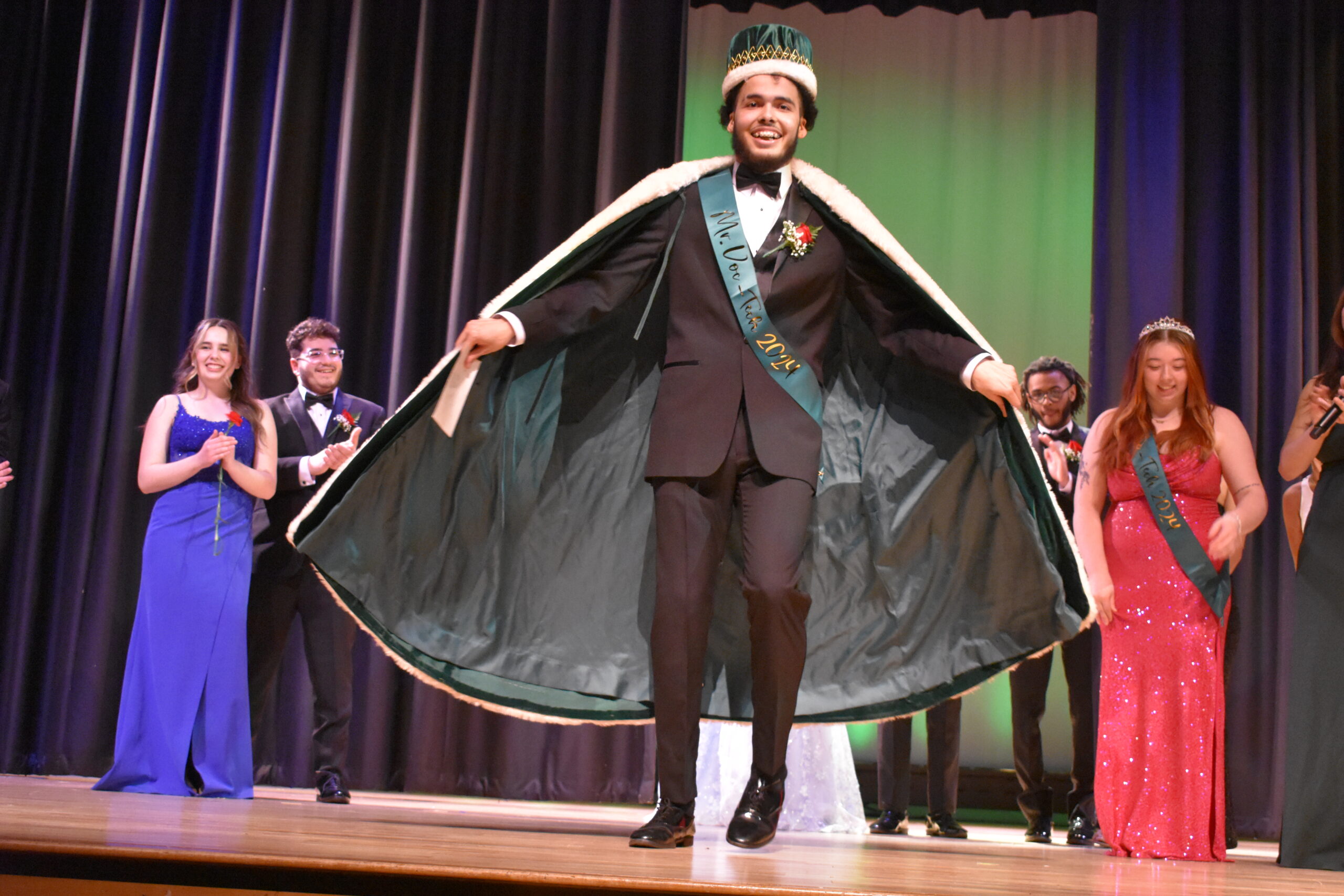 Donavin Grovell being crowned Mr. VT